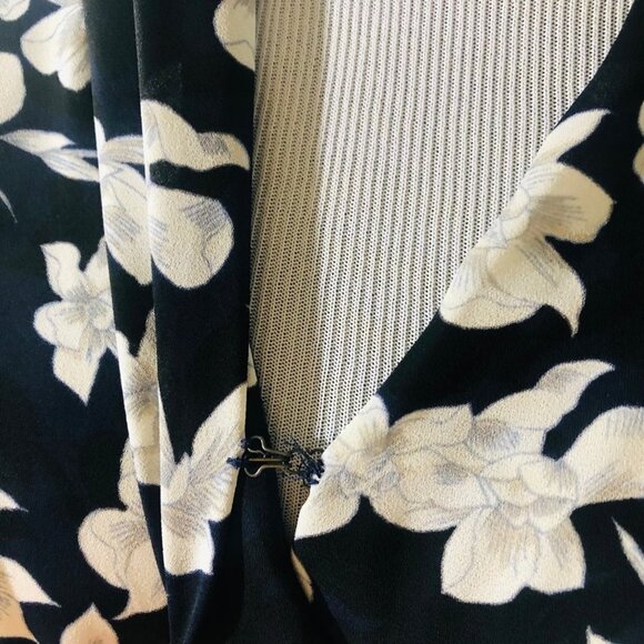 Ann Taylor floral navy black wrap front long sleeve blouse top Size XXS - Picture 3 of 8